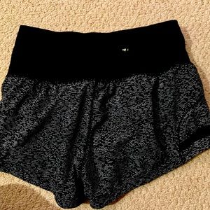 Lululemon speed shirt size 4